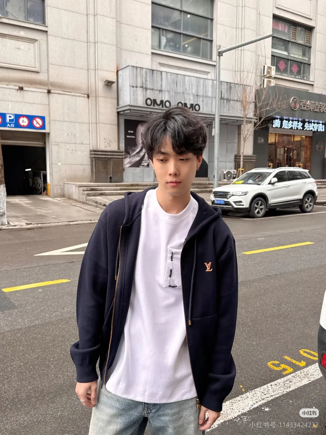 Louis Vuitton/Louis Vuitton leather logo zipper hooded jacket